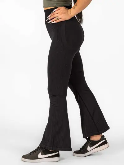 BRASIL BEAUTY Celina Flared Seamless Scrunch Leggings